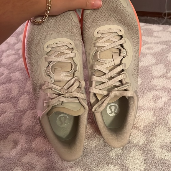 Lululemon chargefeel shoes - Picture 5 of 8
